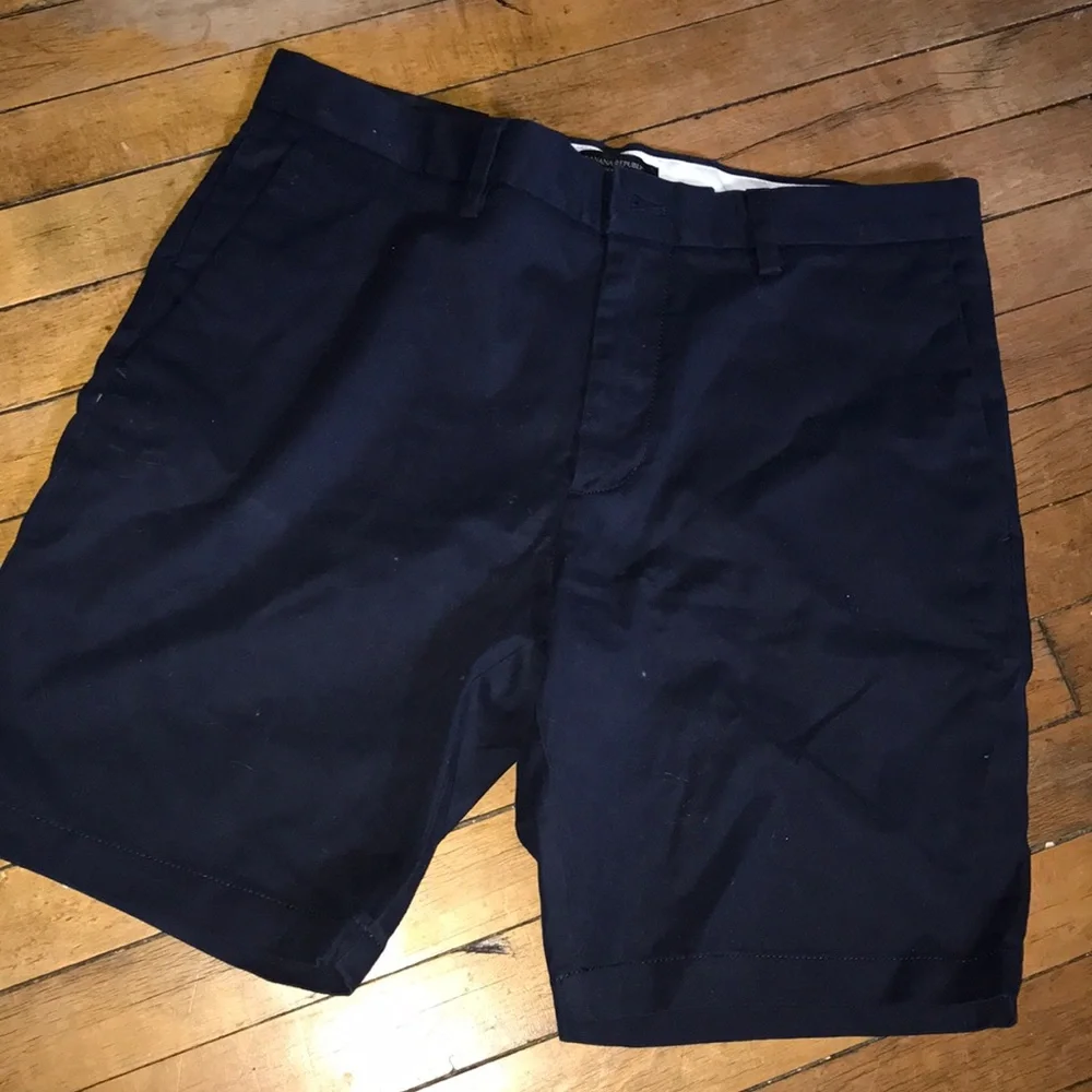 Banana Republic‎ Navy Flat Front Men’s Shorts